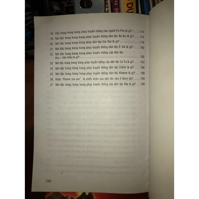 Hỏi đáp về trang phục truyền thống Việt Nam - Phạm Anh Trang 726699