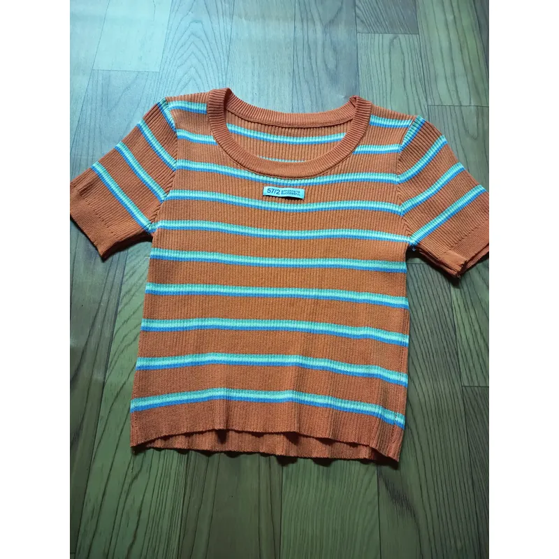 Áo thun nữ ôm body 689902