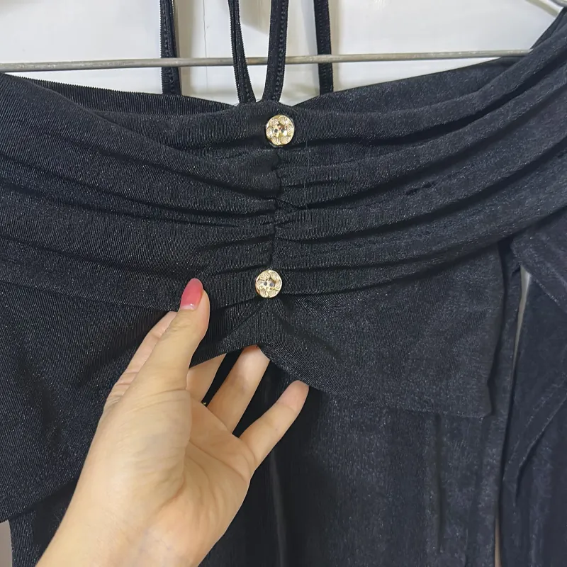 Áo trễ vai buộc dây cổ  970998