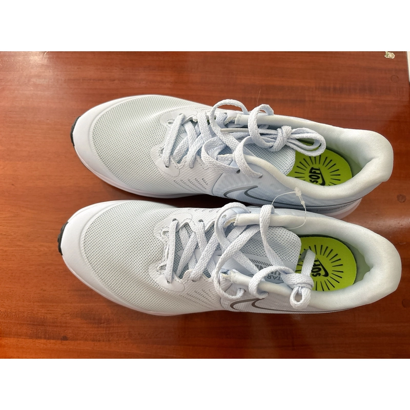 Giày Nike size 35.5cm 442629