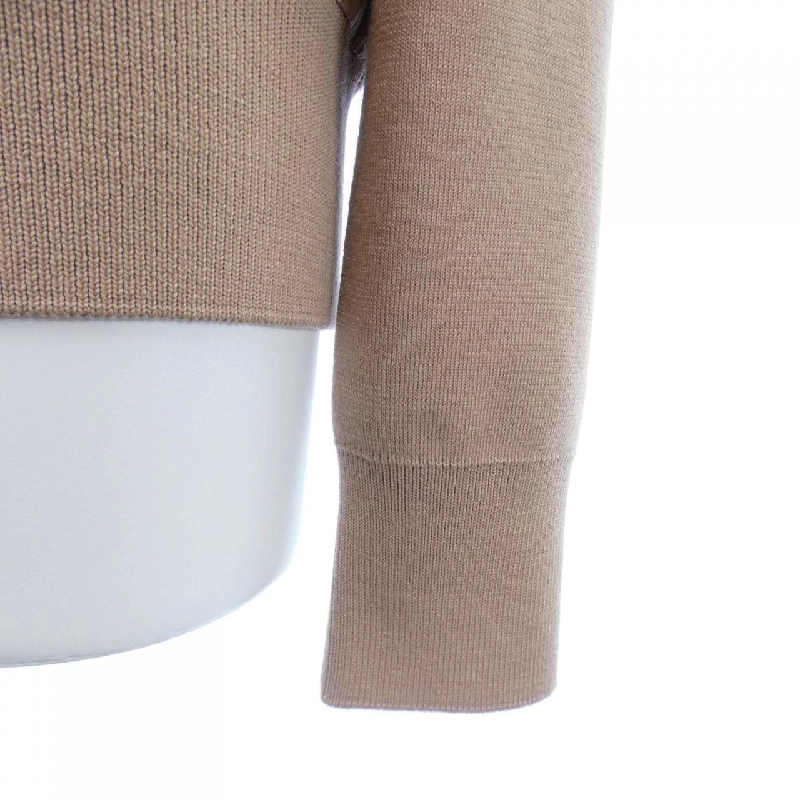 Áo khoác lông vũ MONCLER 637883