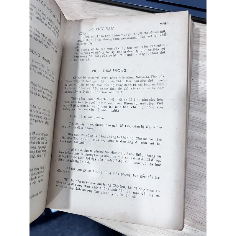 Nguồn gốc Mã Lai của dân tộc Việt Nam - Bình Nguyên Lộc 749116