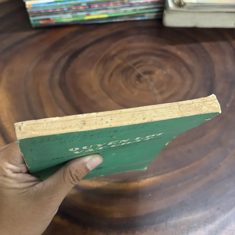 II Quyền Lợi Vật Chất Của Công Nhân Viên Chức - 1972 997983