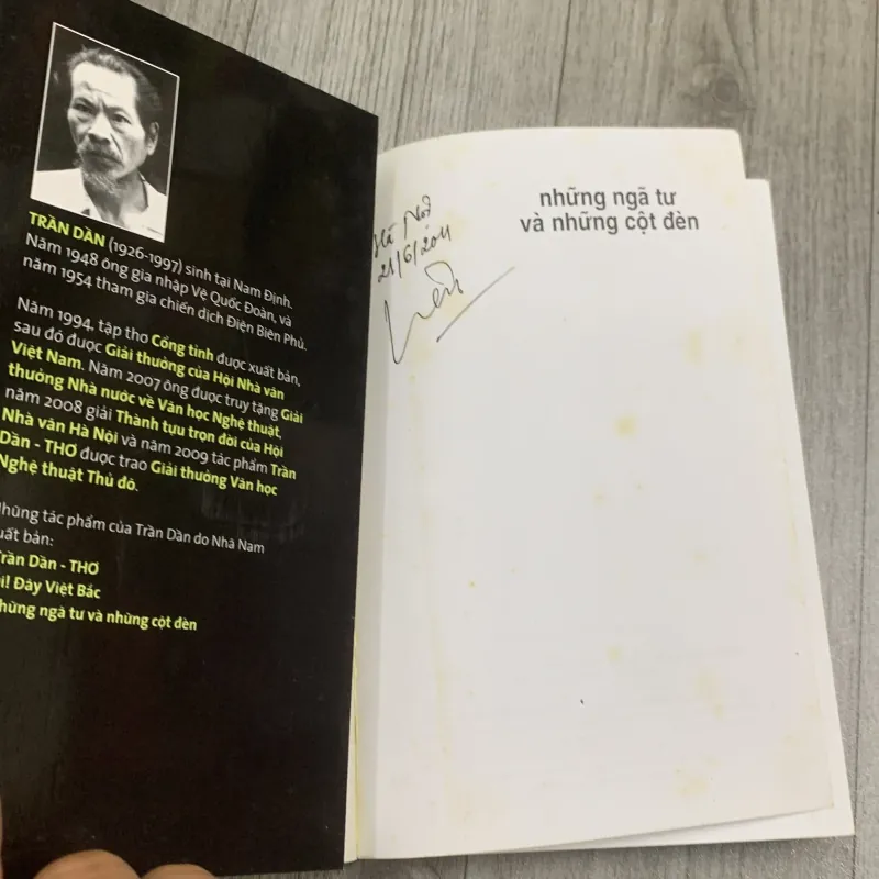 Những ngã tư và những cột đèn - trần dần. 1a5 1002847