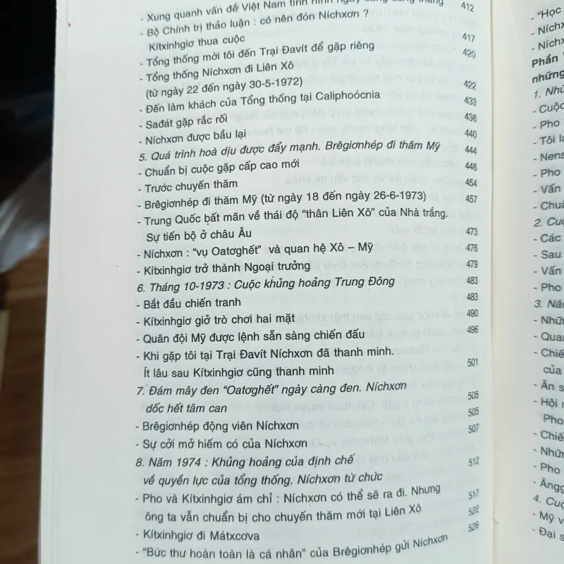 Đặc biệt tin cậy - Vị đại sứ ở Washington qua 6 đời tổng thống Mỹ 1001469