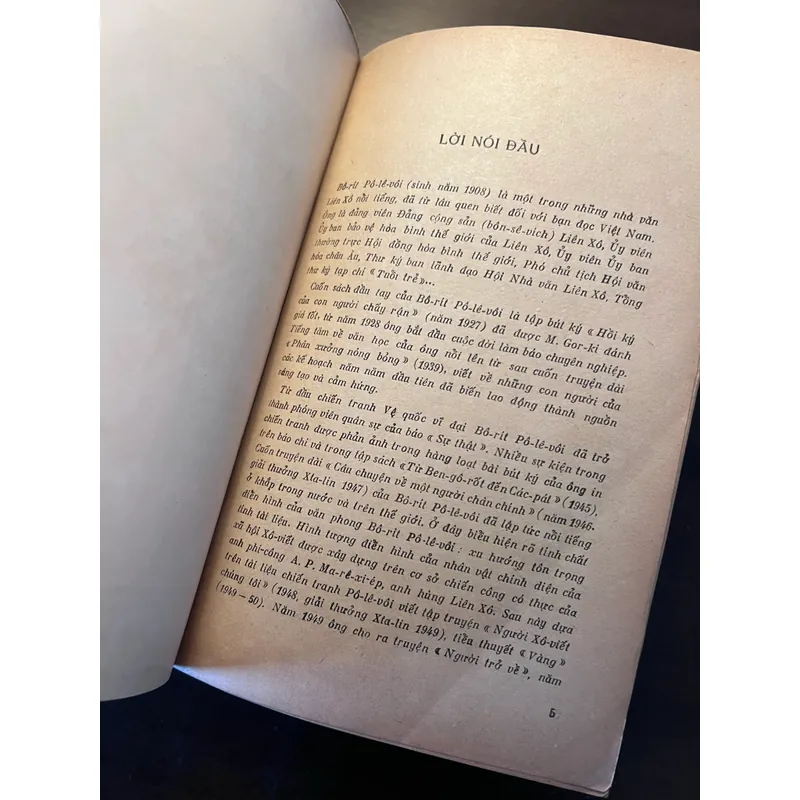 📖 Người Xô Viết chúng tôi (tập truyện) 602474