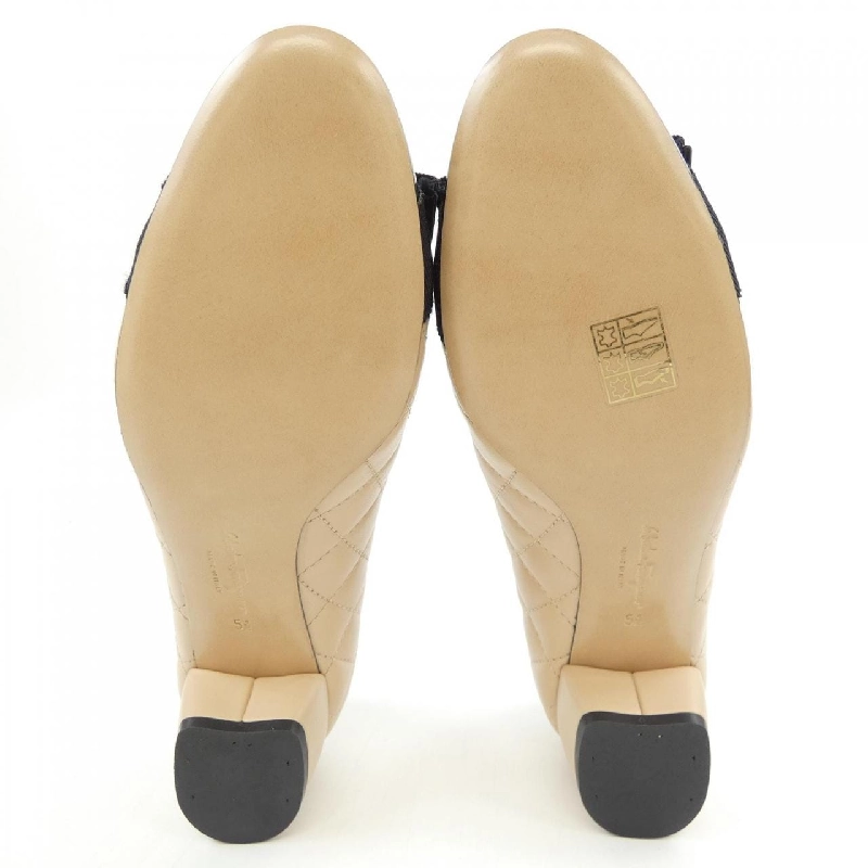 Giày cao gót SALVATORE FERRAGAMO VARA Q - Hàng hiệu Chính hãng 828565