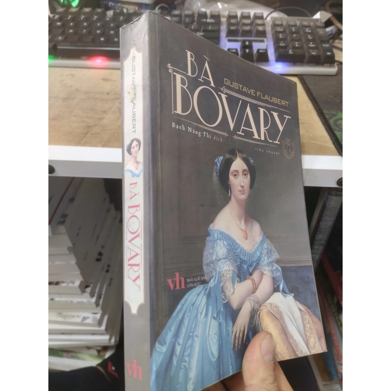 Bà bovary.    362429