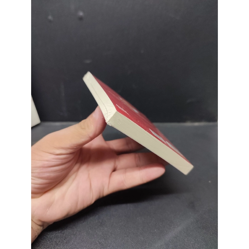 Là bình thường dữ chưa ? mới 90% còn seal, tróc bìa nhẹ HCM1406 Bình Thường Hóa SÁCH VĂN HỌC 915569