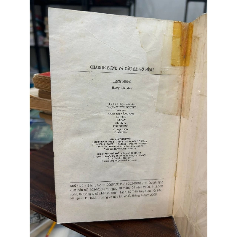 Charlie Bone và cậu bé vô hình - Jenny Nimmo 936692