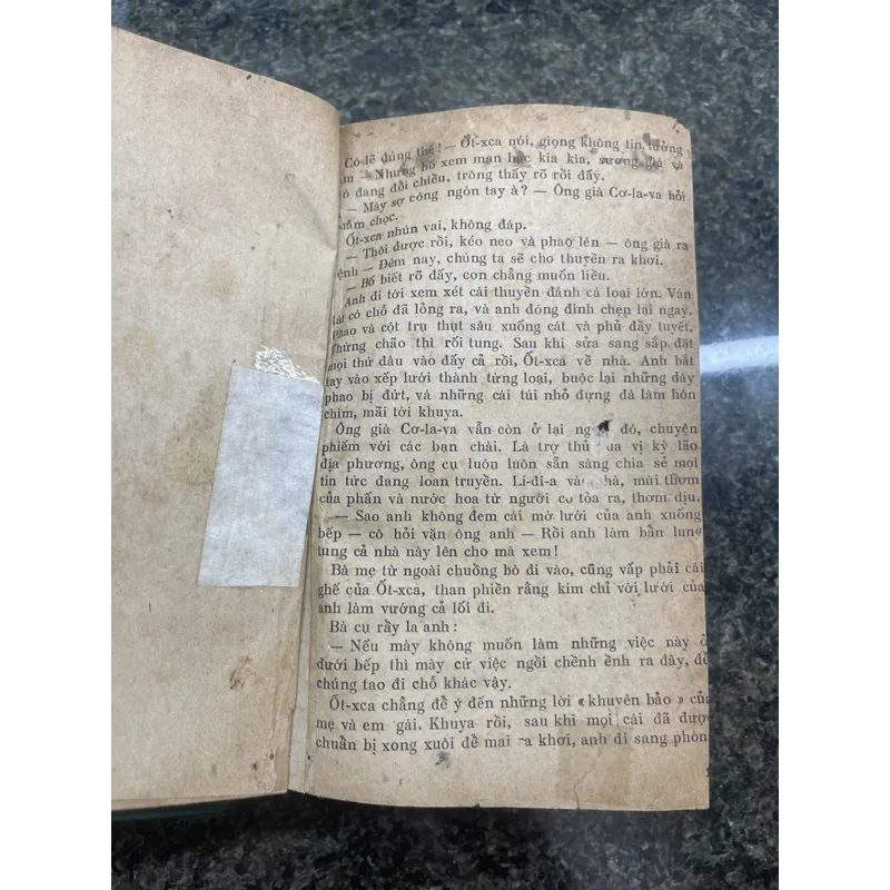 Con trai người đánh cá Vi Lít La Xích đóng bìa da xb 1978 715504