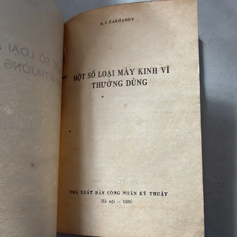 Một số loại máy kinh vĩ thường dùng 739250