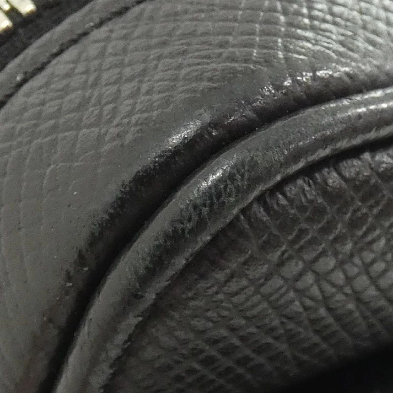 Túi đeo chéo Louis Vuitton Taiga Lama Bum Bag Outdoor M30245 612455