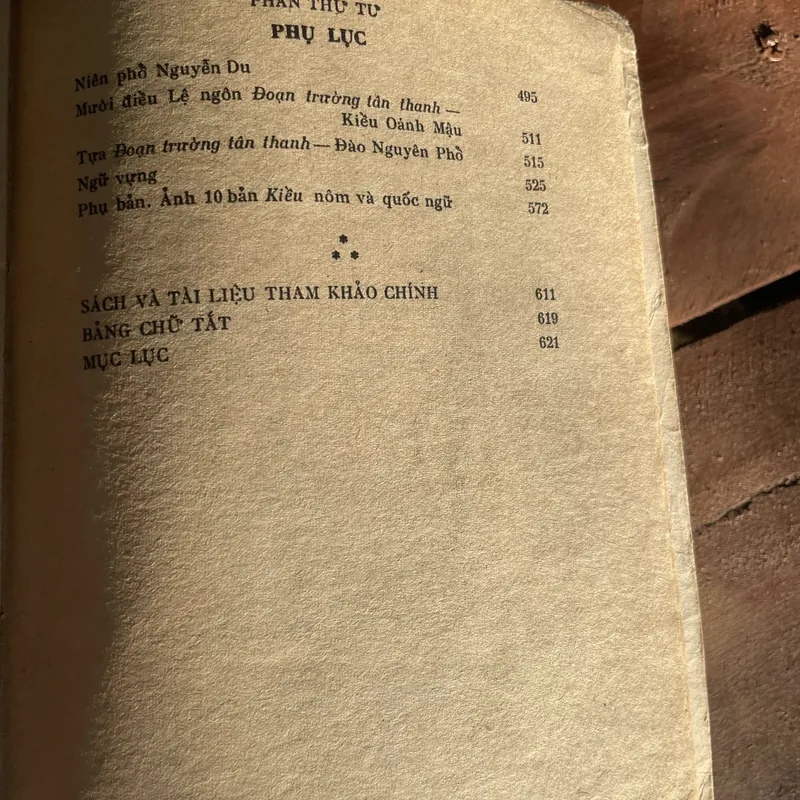 TRUYỆN KIỀU - NGUYỄN THẠCH GIANG KHẢO ĐÍNH VÀ CHỦ THÍCH (phụ bản in màu) 702056