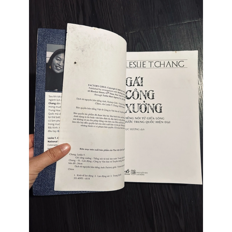 Cô gái công xưởng 379480