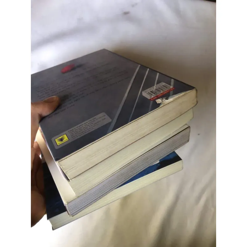 Sách của Trương Gia Giai: Hãy để tôi bên bạn, Băng qua đại dương đen, Ngang qua thế giới 785248