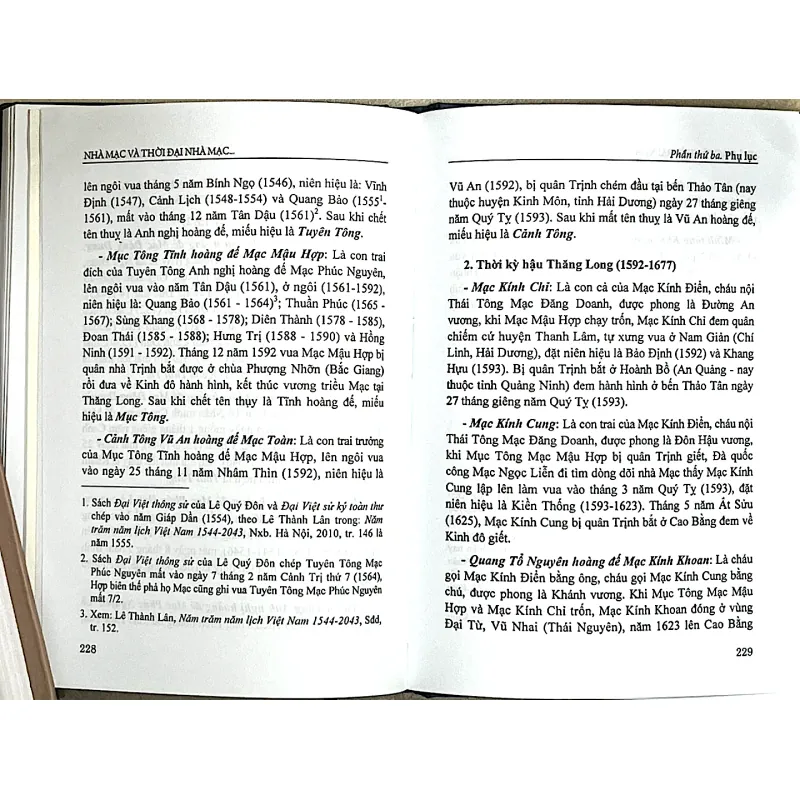 NHÀ MẠC VÀ VƯƠNG TRIỀU MẠC - TRẦN THỊ VINH Hơn 20 năm nghiên cứu & nhận thức 1030857