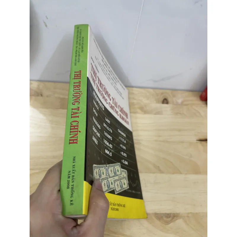 Thị trường chứng khoáng  970412