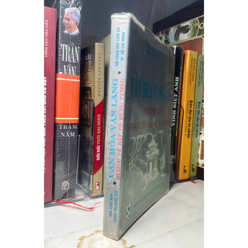 SÁCH VĂN HÓA VĂN LANG HƯỚNG VỀ ĐẤT TỔ HÙNG VƯƠNG 1031563