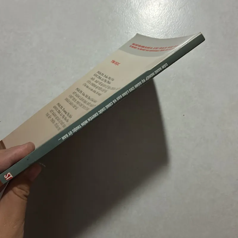 Cẩm nang nghiệp vụ dành cho lãnh đạo và công chức chuyên môn thuộc uỷ ban nhân dân cấp xã 727029