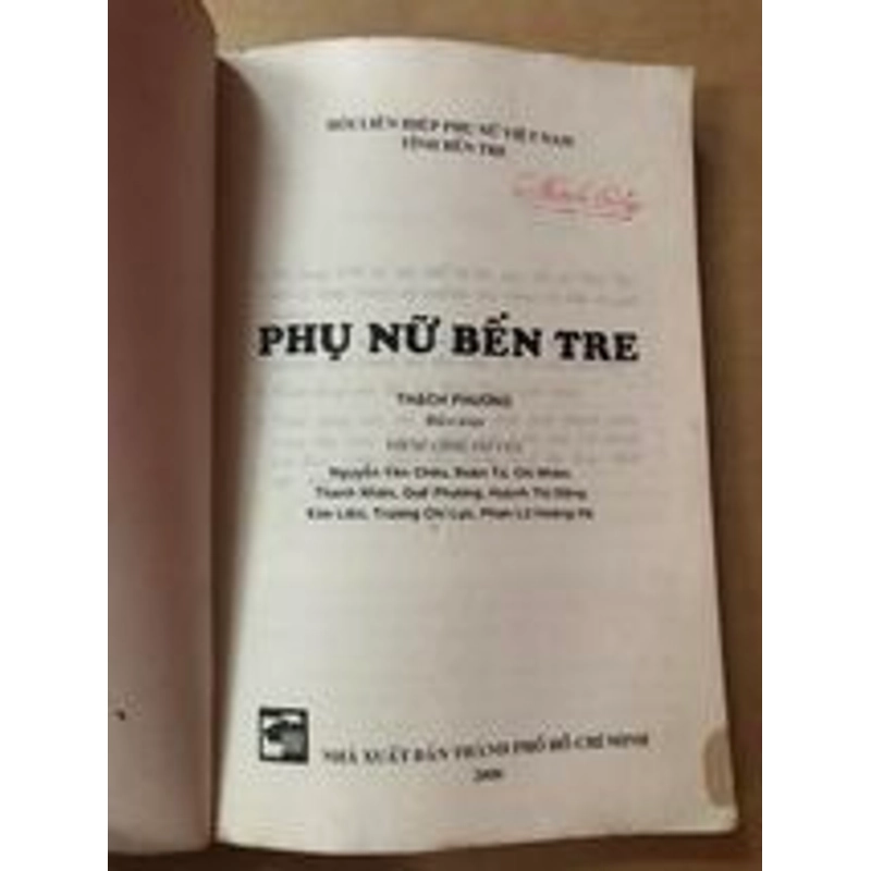 Sách Phụ nữ Bến Tre - Còn đọc tốt 305433