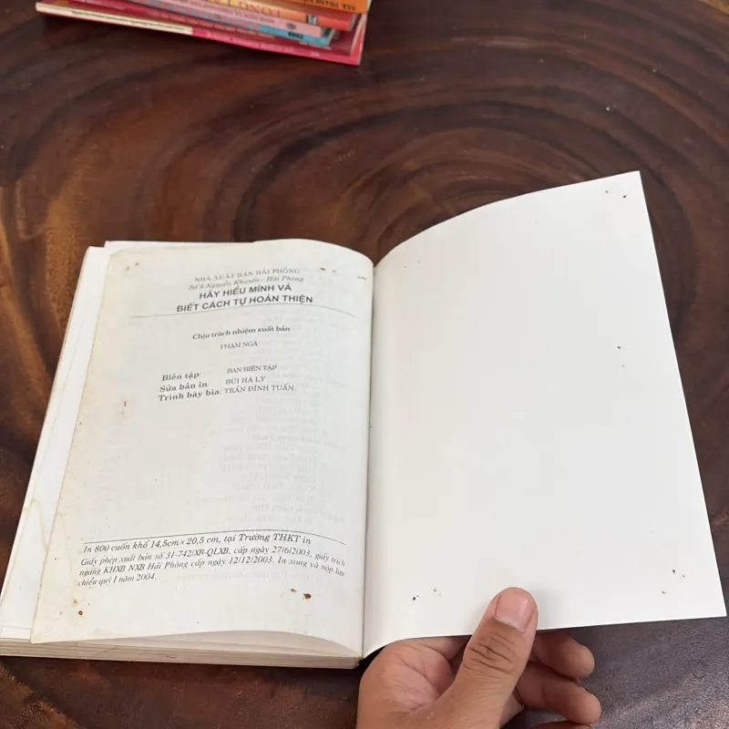 II Hãy Hiểu Mình Và Biết Cách Hoàn Thiện - Quảng Tuệ - 2004 1020082