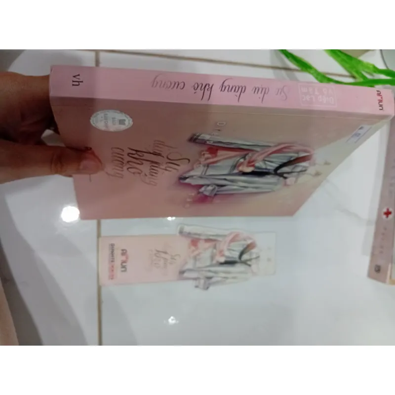 Sách Sự dịu dang khó cưỡng 1026376