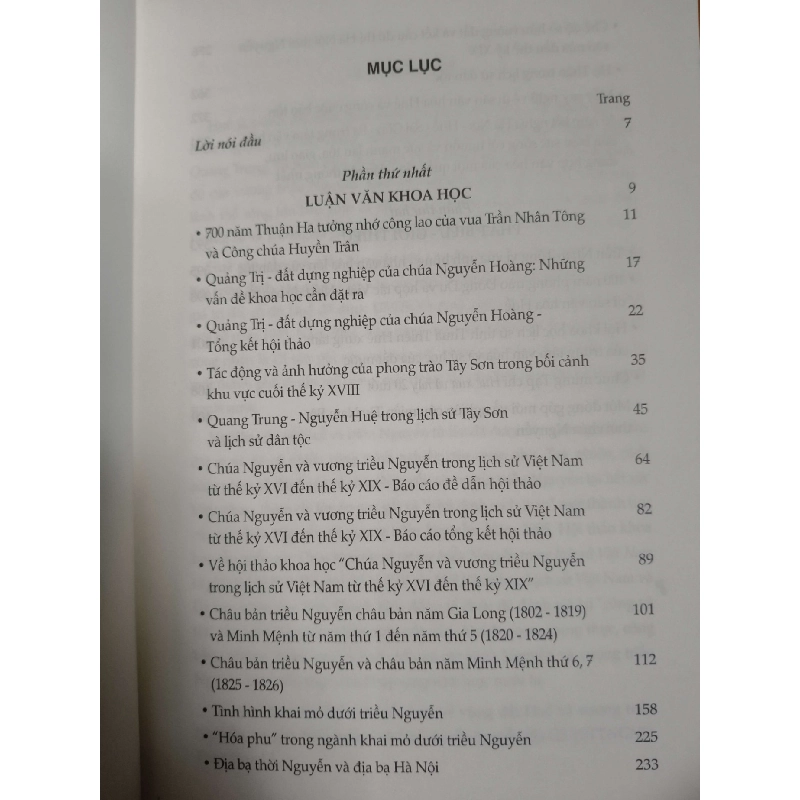 Huế và triều Nguyễn - 2019 - 411 trang - LỊCH SỬ - CHÍNH TRỊ - TRIẾT HỌC - SLSCTDSTHUYMATSLSCTANTQ3112-67 924980