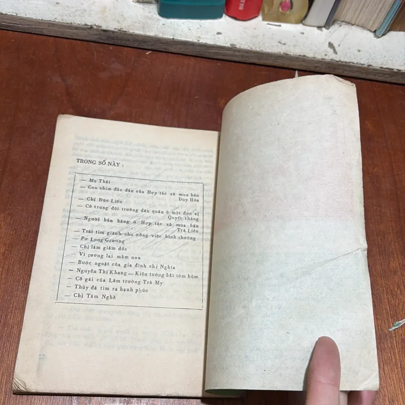 [Sách 8x] - II Văn Học Lịch Sử: Người Phụ Nữ Mới - 1985 797584