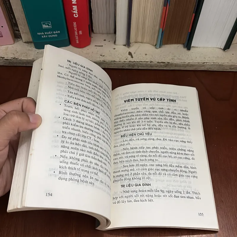 II Bệnh Học: Nhận Biết Điều Trị Phòng Ngừa 100 Bệnh Thường Gặp - Hoàng Dân Kiệt - 2002 631220