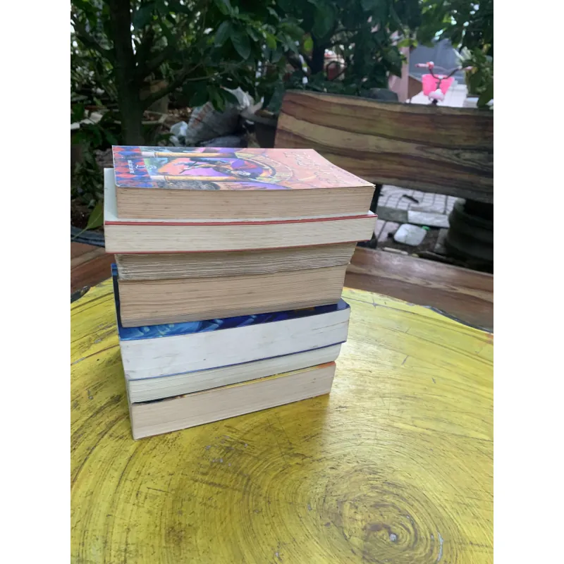 HARRY POTTER BỘ 7 tập - J.K. ROWLING 746394