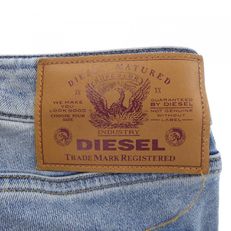 Quần jeans DIESEL - Hàng hiệu Authentic 812931