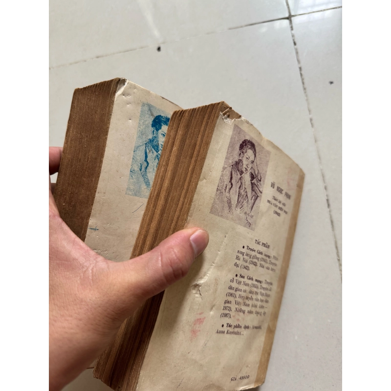 Nhà văn hiện đại 526594