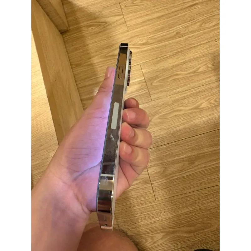 Thanh lý nhanh gọn số lượng 14 Pro/ Pro Max 760284