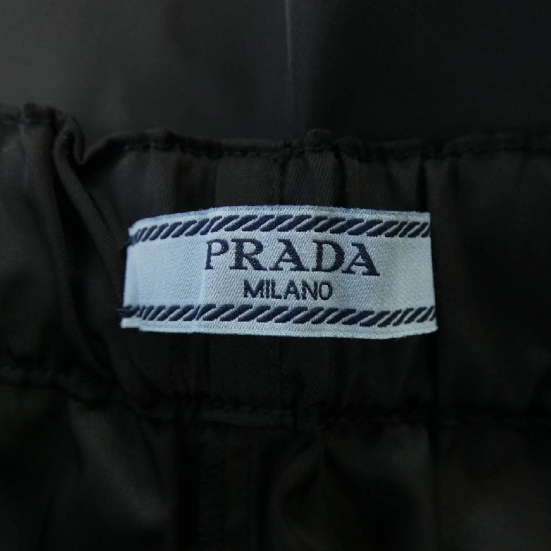 Quần short PRADA 22H757 S181 I18 - Hàng hiệu Chính hãng 807932