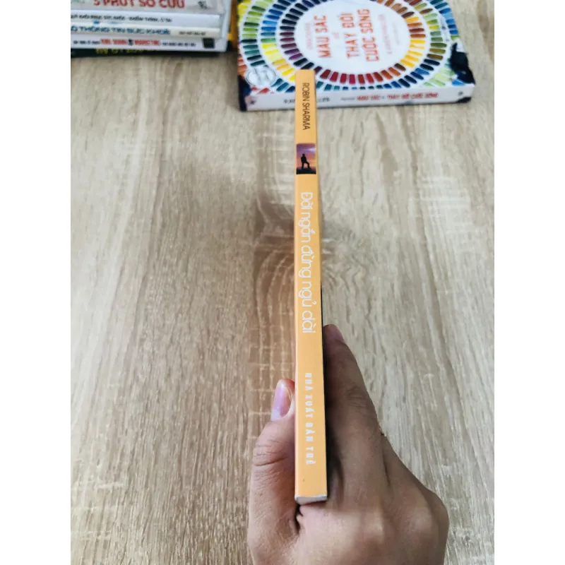 ĐỜI NGẮN ĐỪNG NGỦ DÀI 1004257