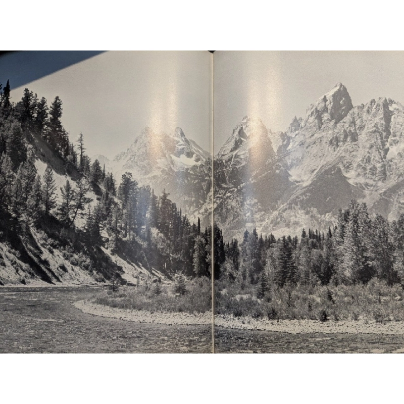 The Beautiful Land - William O. Douglas 711638