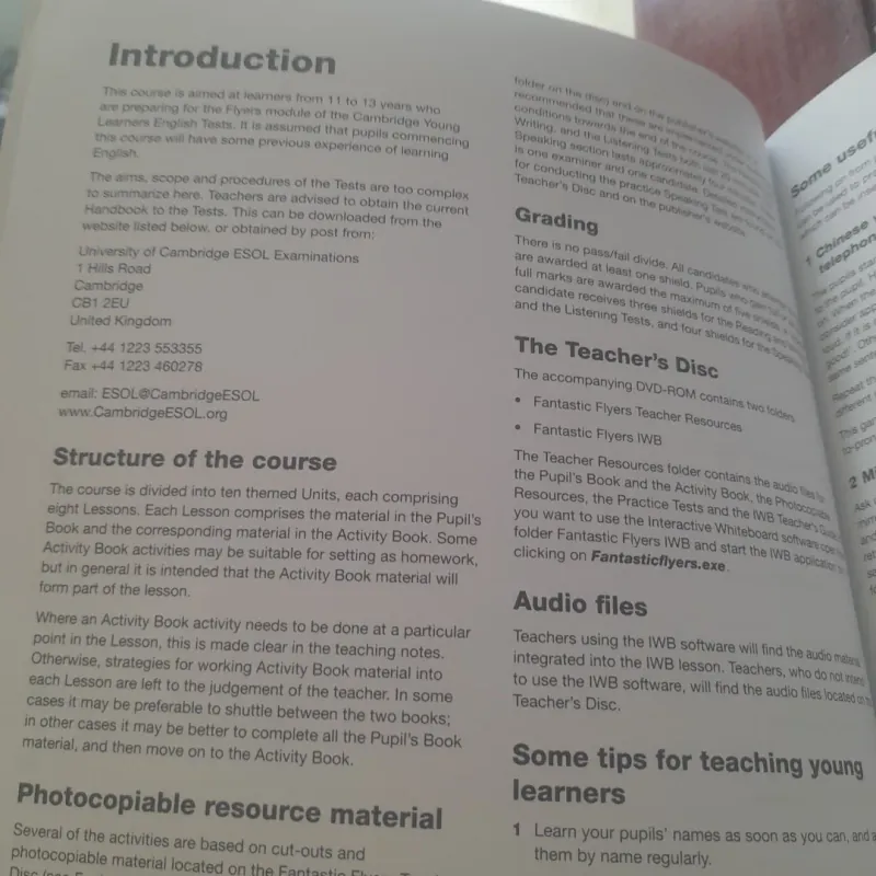 Fantastic Flyers (teacher's book, kèm CD) 930999