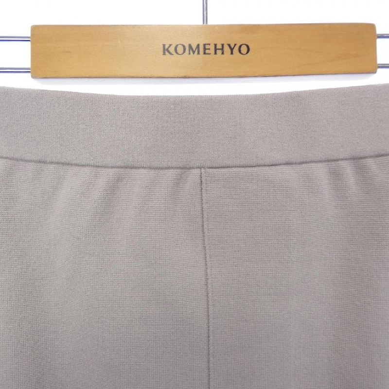 Chân váy ADORE - Hàng hiệu Authentic 810130