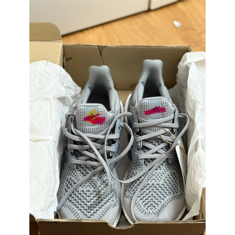 giày adidas auth mới 100%, nguyên box, túi, tem. chưa sử dụng 445926