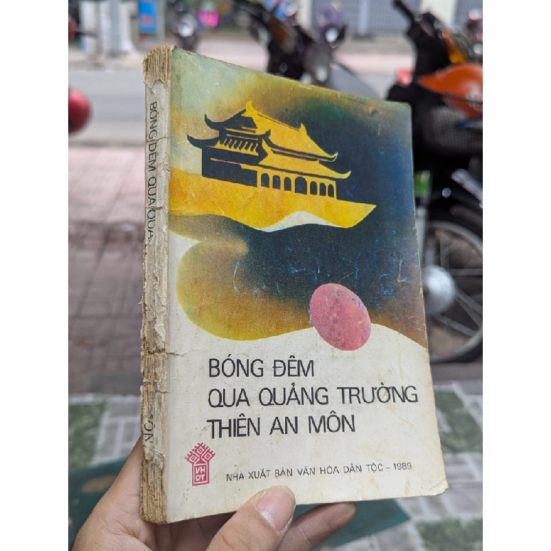 Bóng đêm qua quảng trường Thiên An Môn - Đại Đồng ( dịch và biên soạn ) 122661