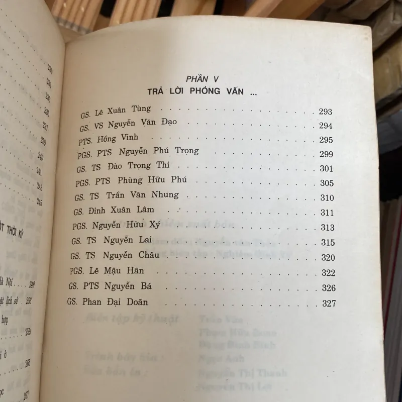 TRƯỜNG ĐẠI HỌC TỔNG HỢP HÀ NỘI, Hôm qua và hôm nay (XB 1996) 760367