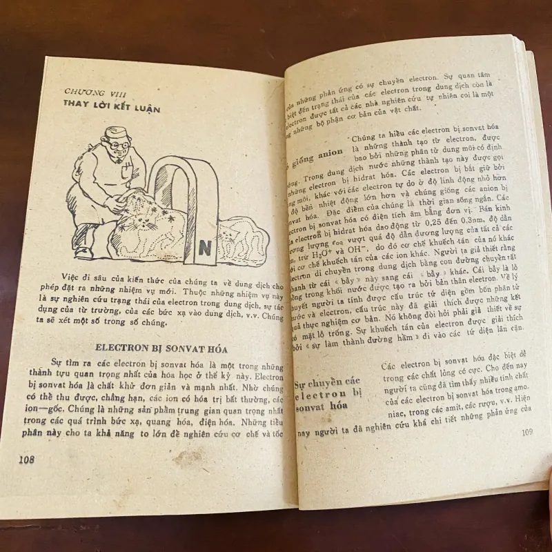 Từ tinh thể đến dung lịch (1985) 976822