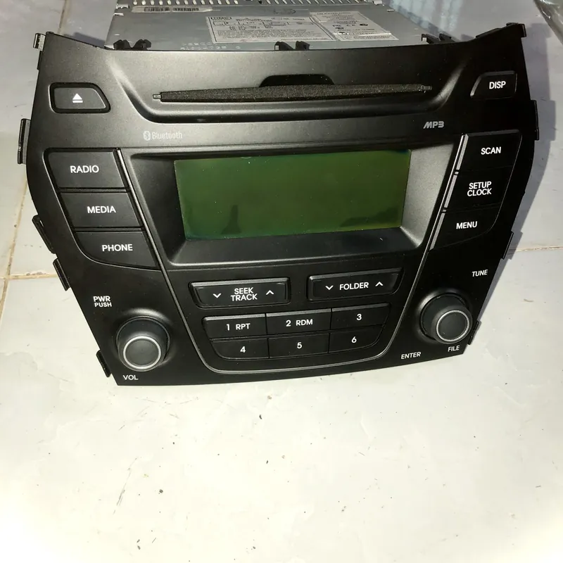 Đầu phát âm thanh Nhật (radio/đầu CD) nguyên bản. Dành cho xe hơi 570994