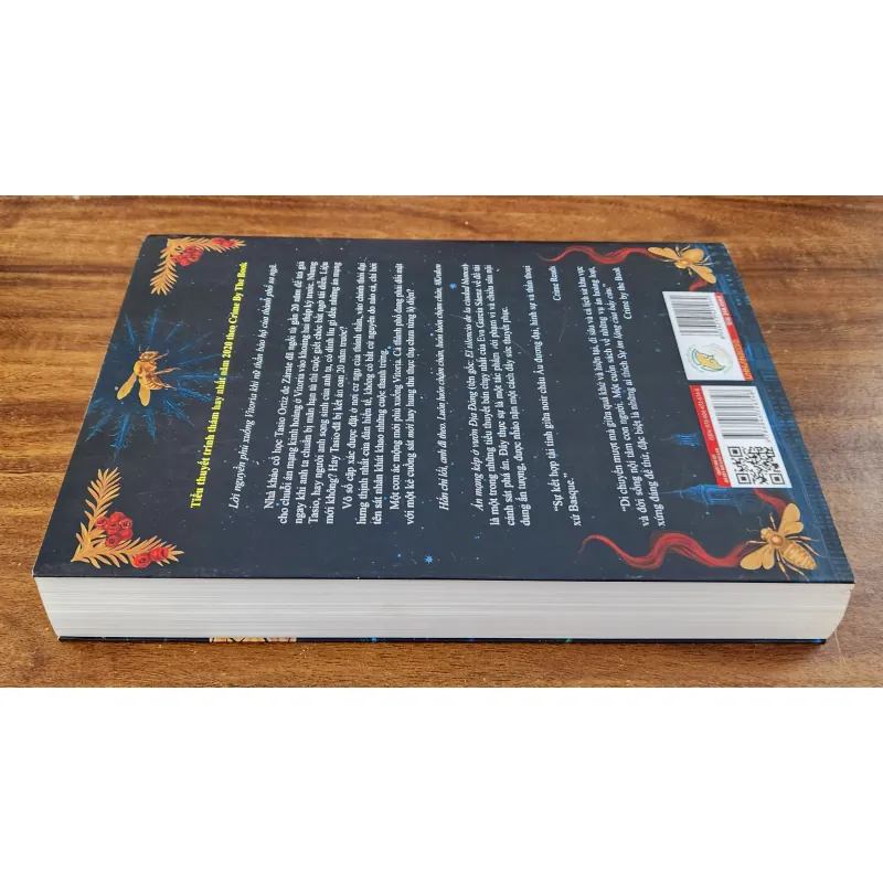 Tiểu thuyết trinh thám Tây Ban Nha: ÁN MẠNG KÉP Ở VƯỜN ĐỊA ĐÀNG 751692