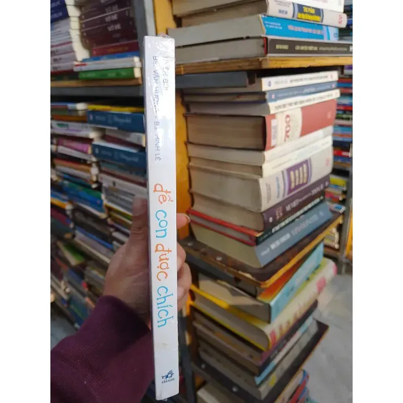 Sách - Để con được chích - Hiểu hết về vacin và miễn dịch - TG: BS Vân Hương, BS Minh Lê 932409