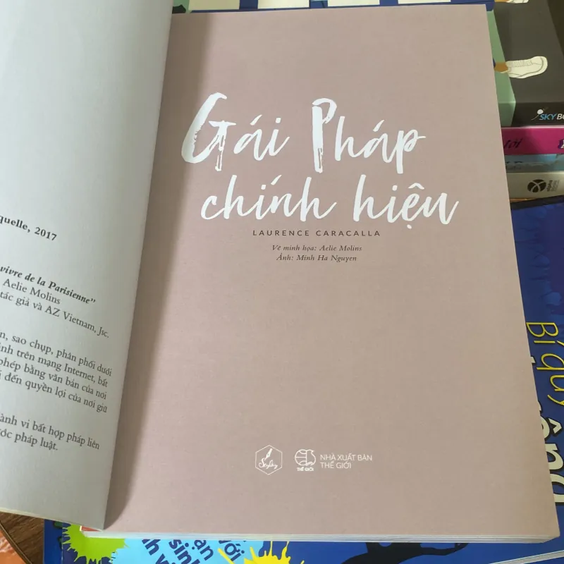 Gái Pháp Chính Hiệu - Laurence Caracalla#HATRA 711637