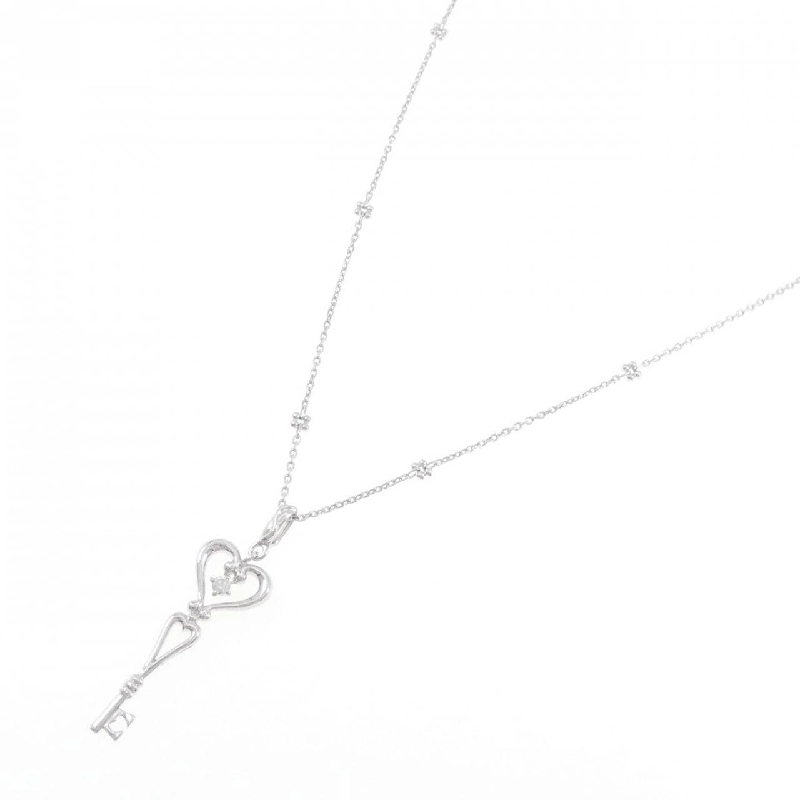 K18WG Mặt Dây Chuyền Hình Tim × Chìa Khóa Đính Kim Cương 0.05CT - Hàng hiệu Chính Hãng 861215