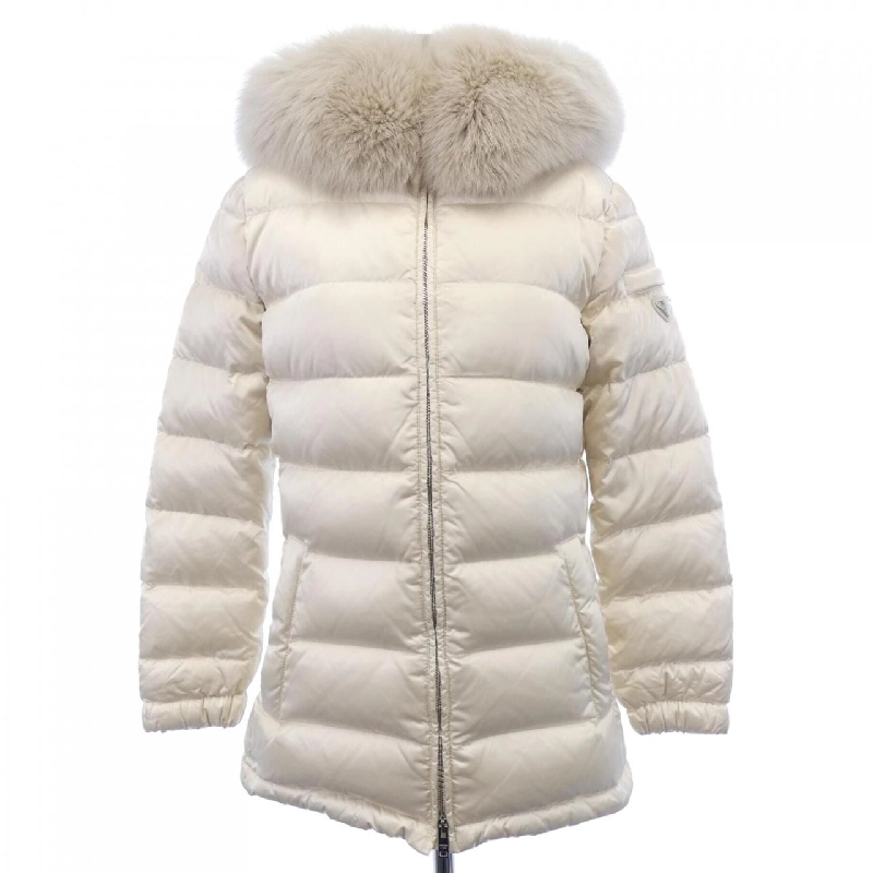 Áo khoác lông vũ PRADA với logo hình tam giác 28G060 R152 R0K - Hàng hiệu Chính hãng 817878