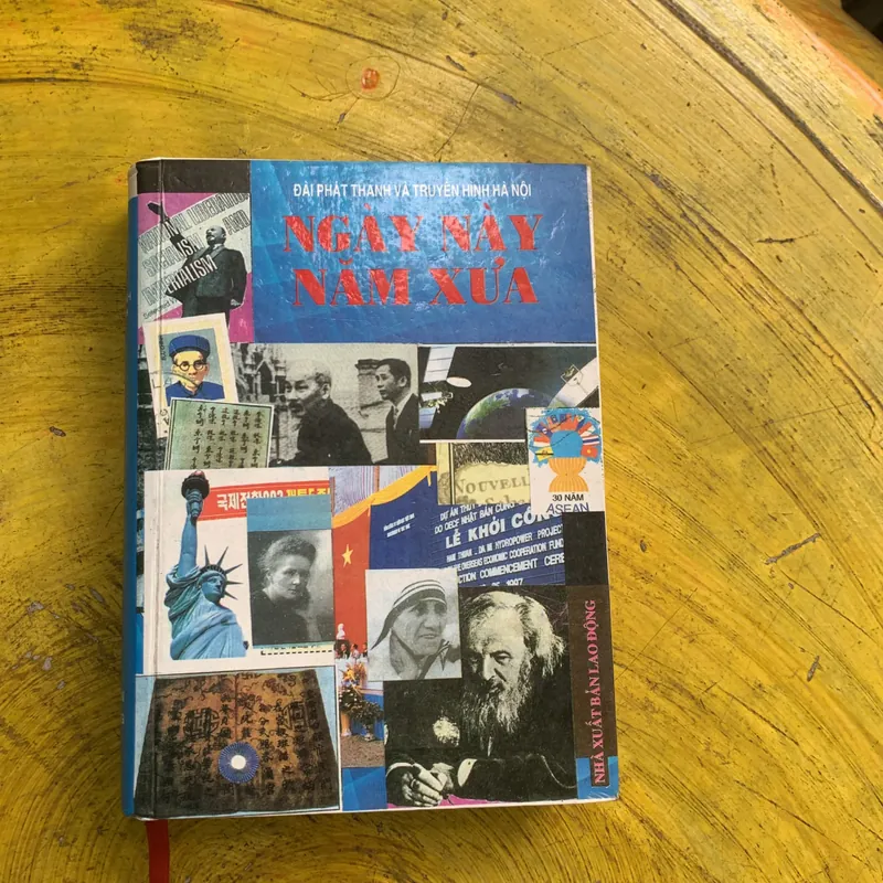 NGÀY NÀY NĂM XƯA - nhà xuất bản lao động 1988 739585